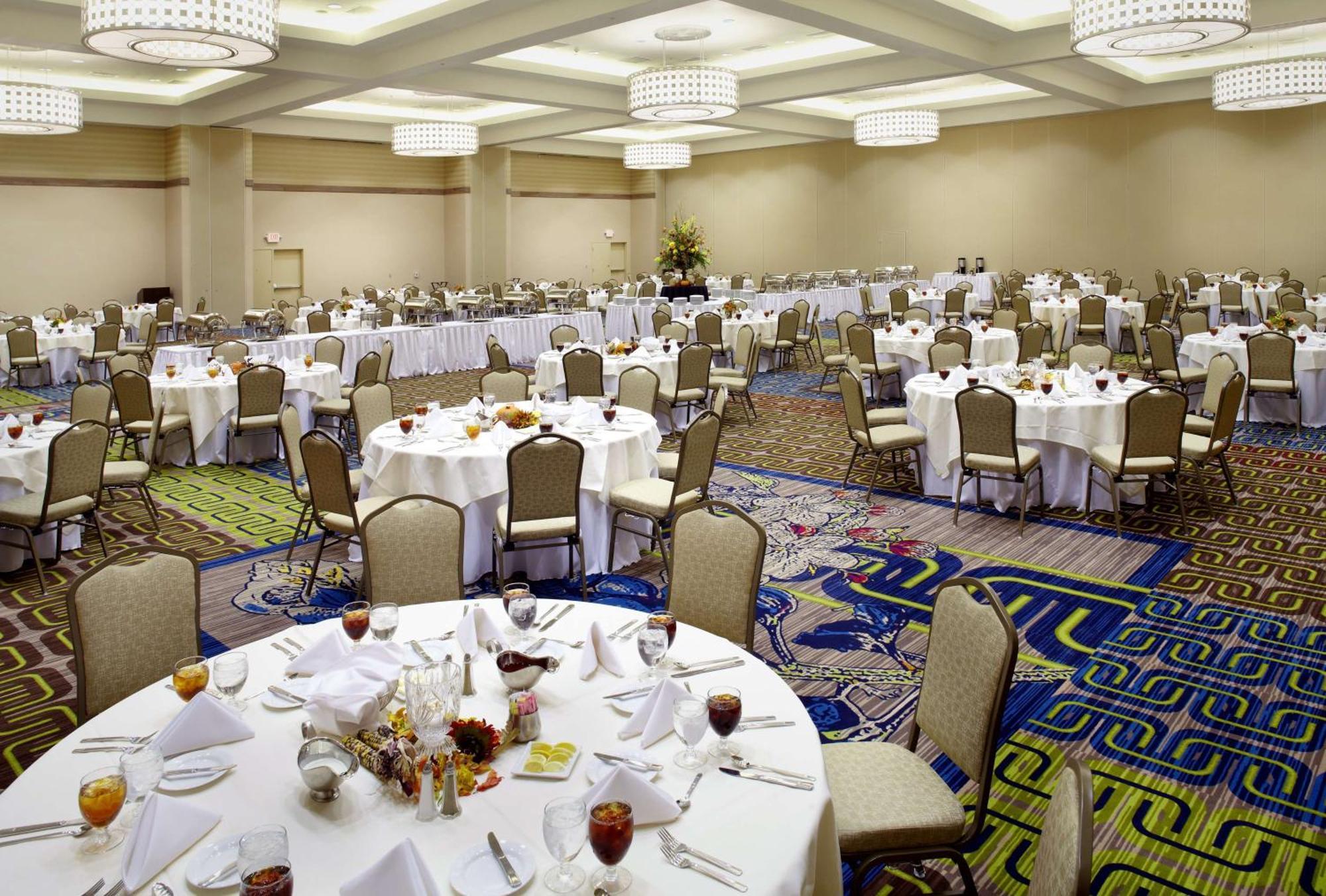 Hilton Garden Hotel 3*